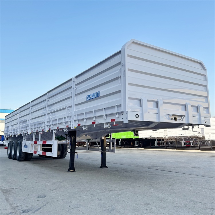 60 Ton Triaxle with Boards Trailer